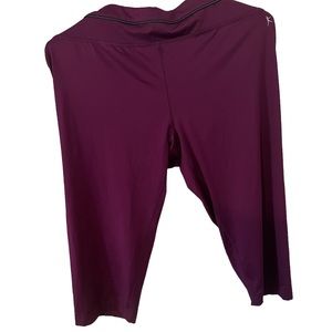 Danskin workout leggings plum colored